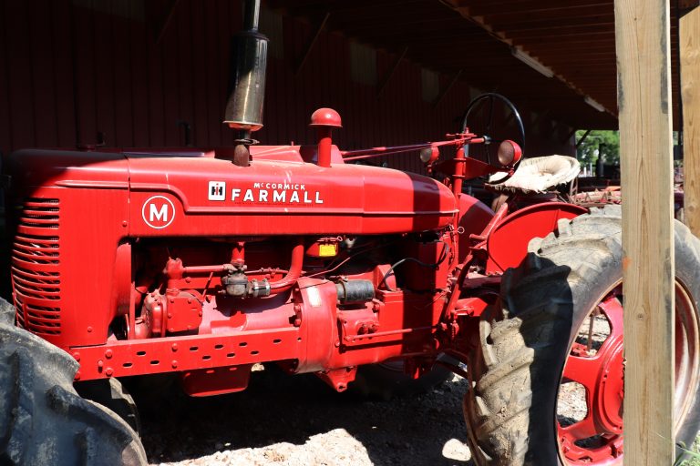Farmall M Tractor – Grand Blanc Tractor Sales