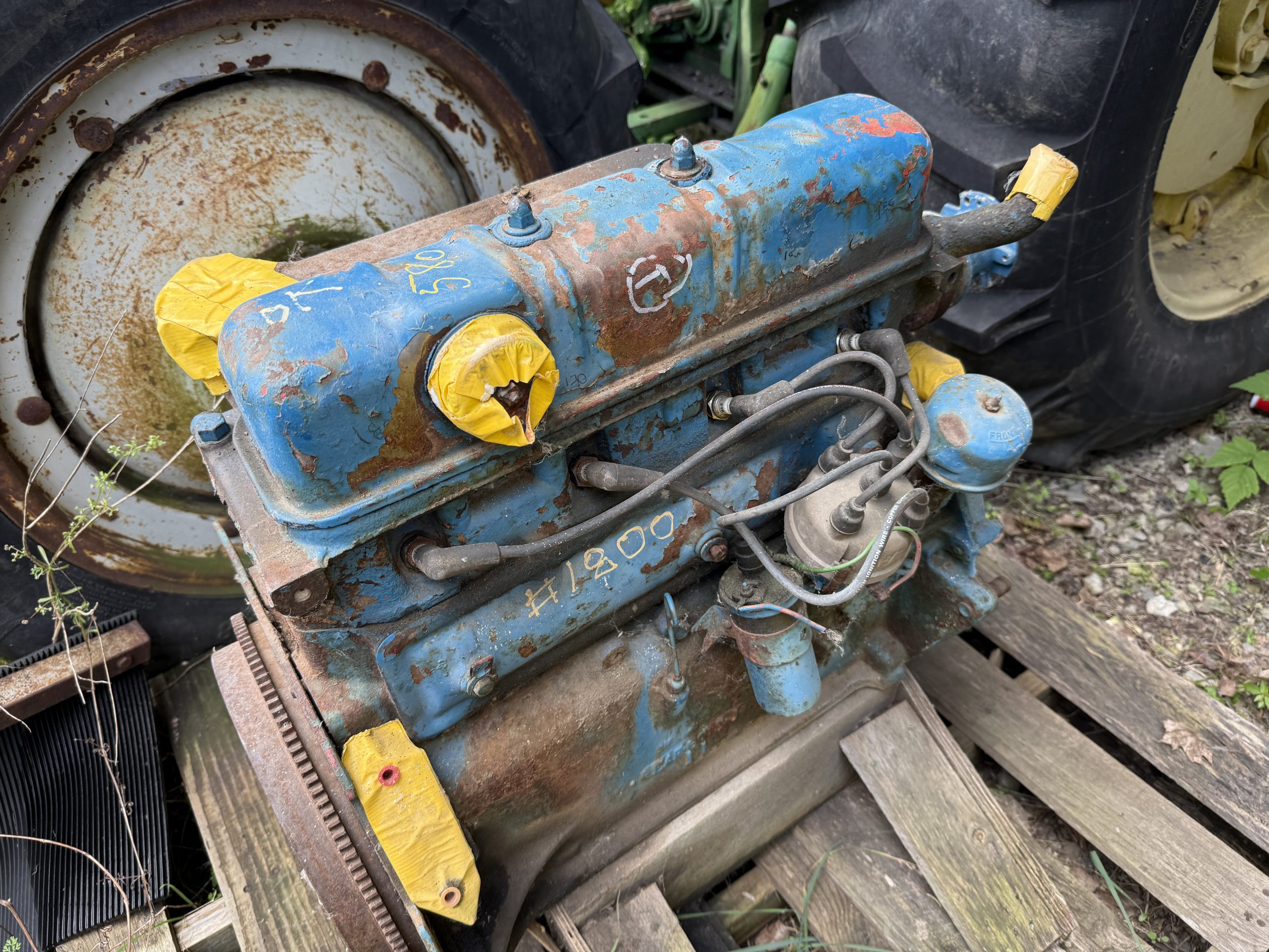Ford 800 Gas Engine