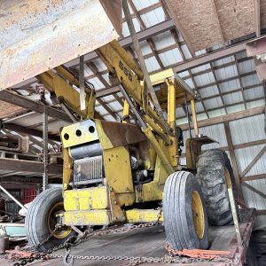 Ford 555 Commercial Tractor for Parts