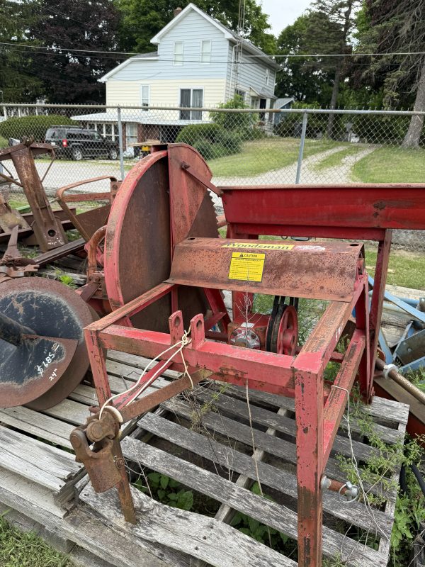 Woodsman Wood Saw PTO Buzz Saw