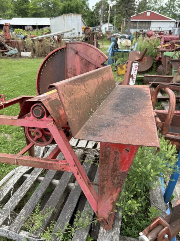 Woodsman Wood Saw PTO Buzz Saw - Image 5