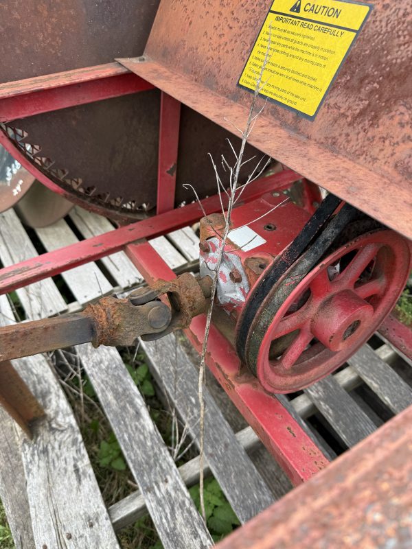 Woodsman Wood Saw PTO Buzz Saw - Image 6