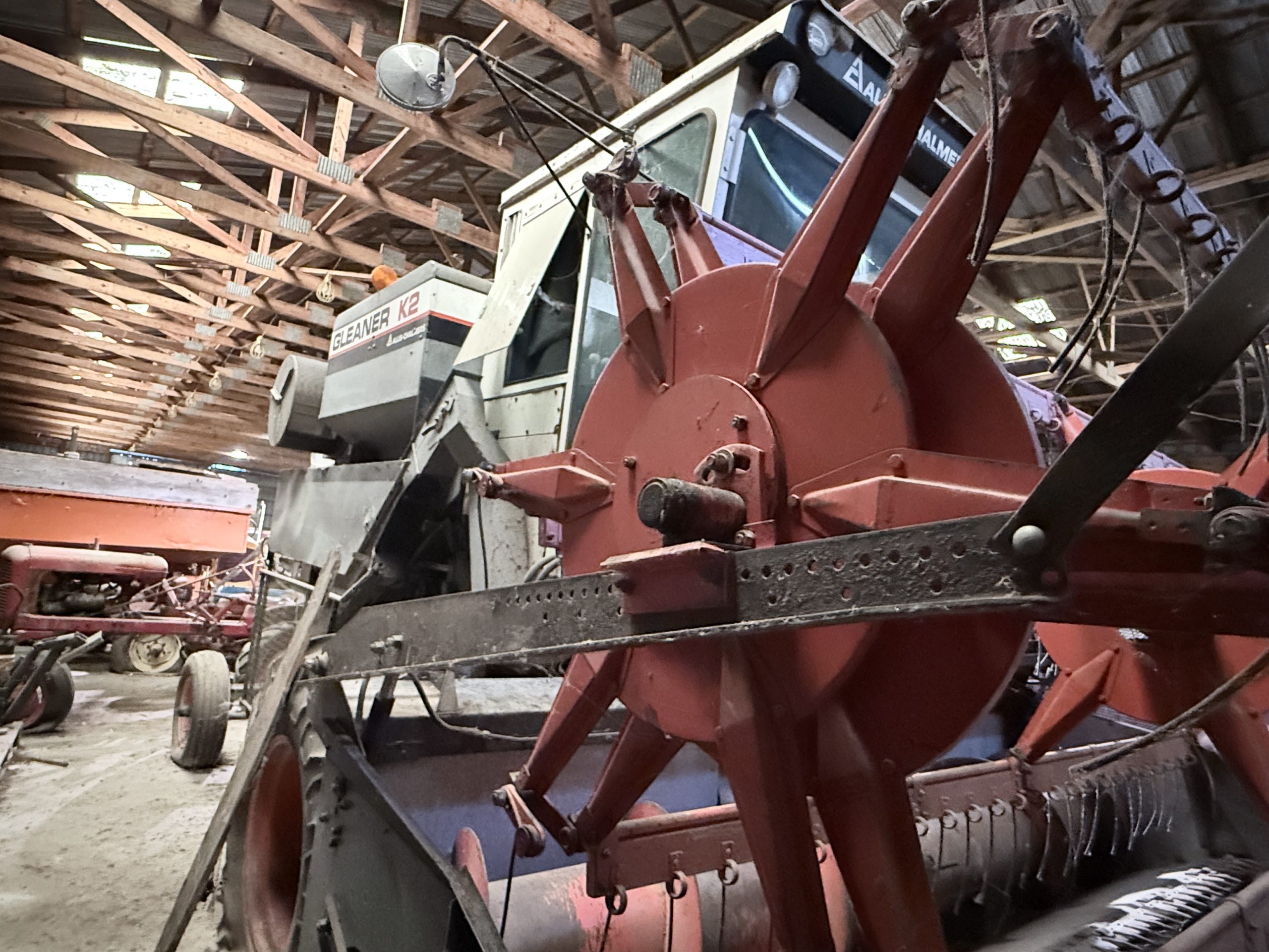 Allis-Chalmers Gleaner K2 Combine with Grain Header – Vintage Farm Equipment - Image 2