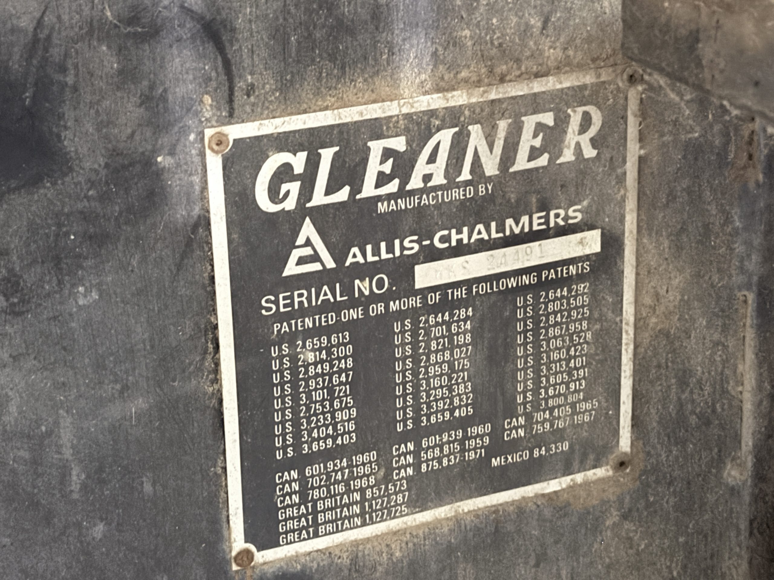 Allis-Chalmers Gleaner K2 Combine with Grain Header – Vintage Farm Equipment - Image 7